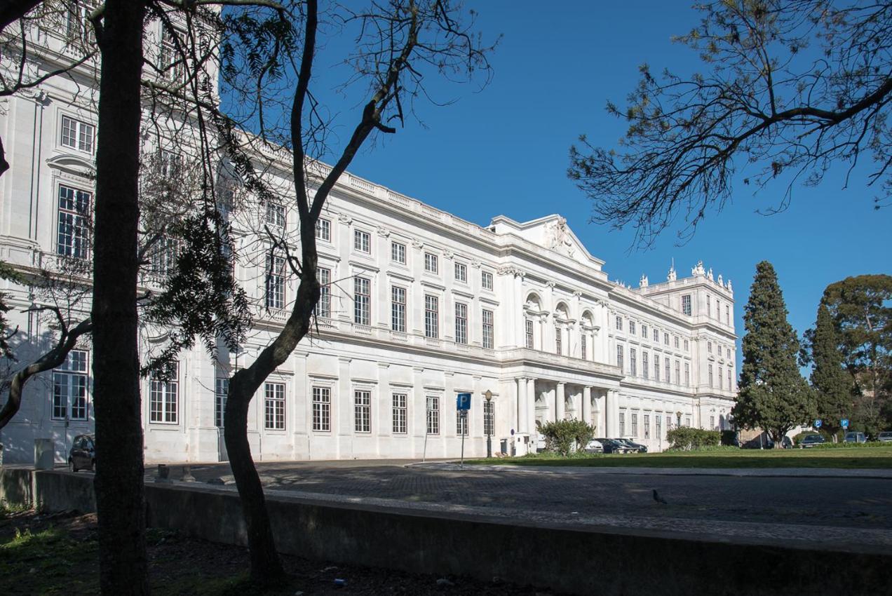 Flat With A Garden In Belem Apartment Lisbon Exterior photo